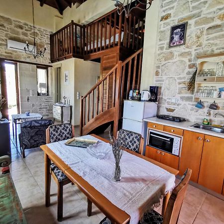 Aelia Apartment Kamilari Ngoại thất bức ảnh