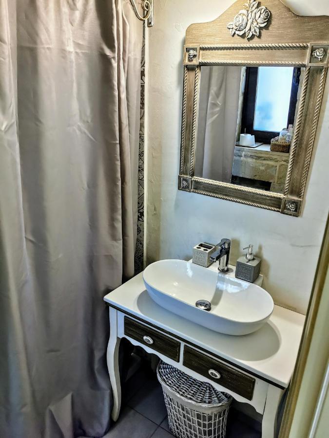 Aelia Apartment Kamilari Ngoại thất bức ảnh