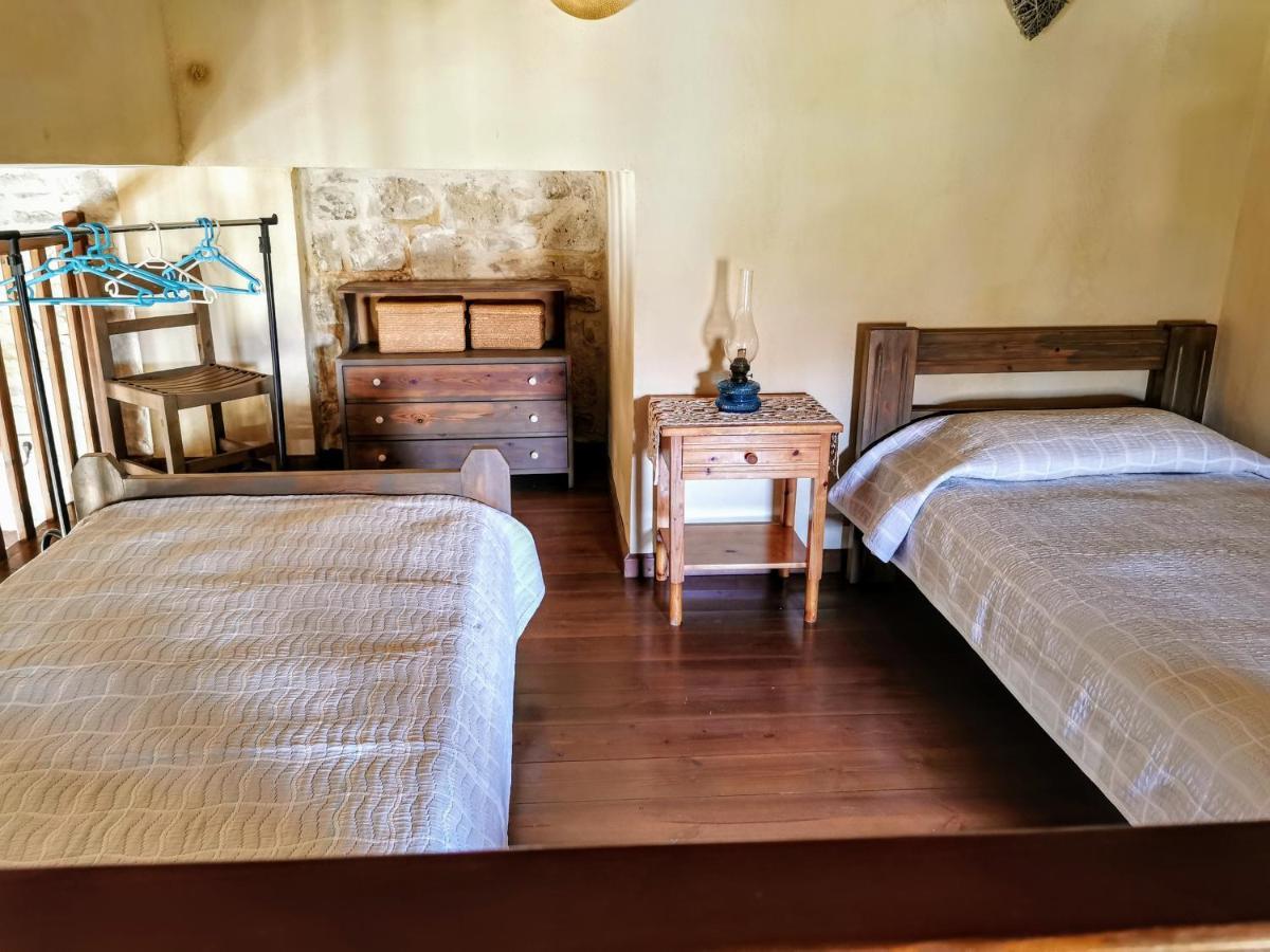 Aelia Apartment Kamilari Ngoại thất bức ảnh