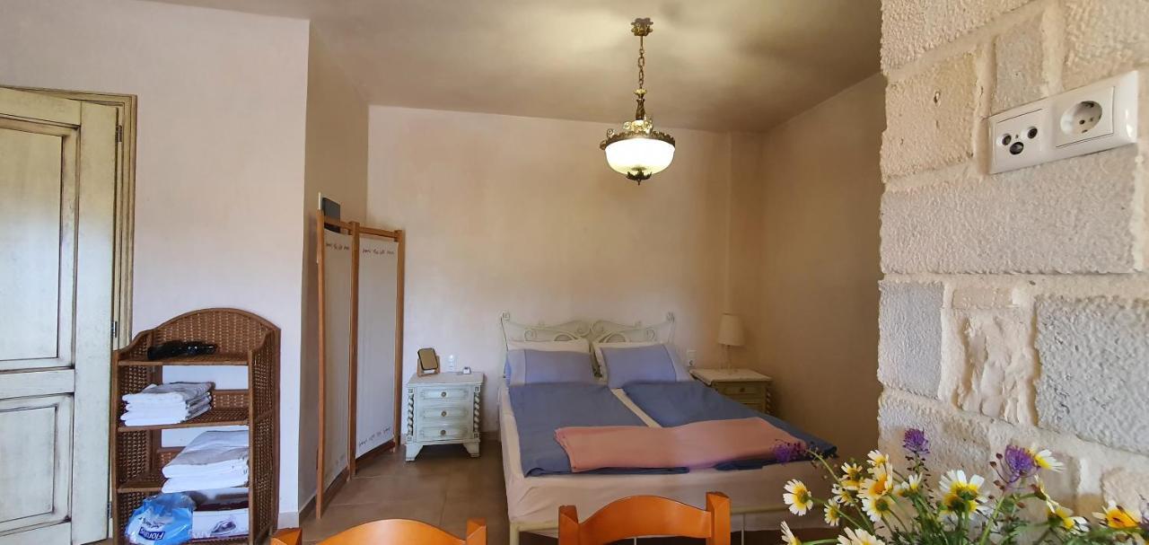 Aelia Apartment Kamilari Ngoại thất bức ảnh
