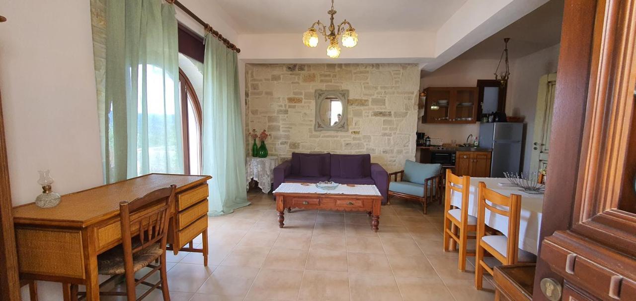 Aelia Apartment Kamilari Ngoại thất bức ảnh